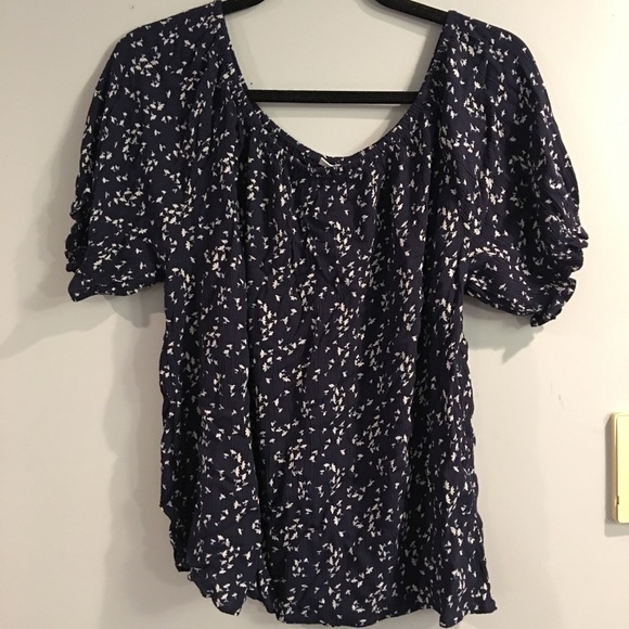 Cute as a flower top! - Picture 5 of 7